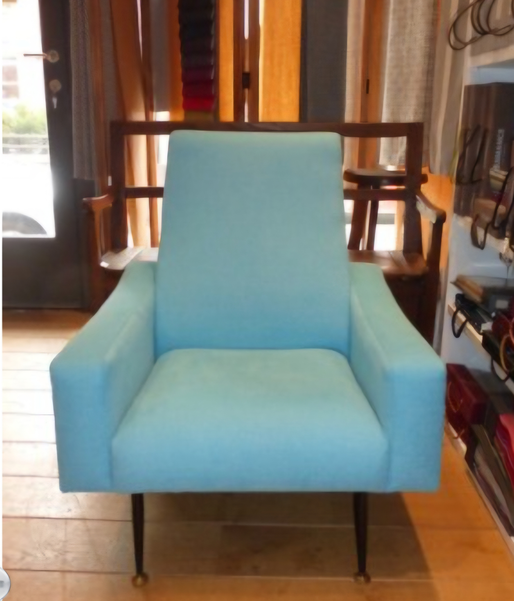 Fauteuil vintage des années 60 garni en tissu bleu turquoise