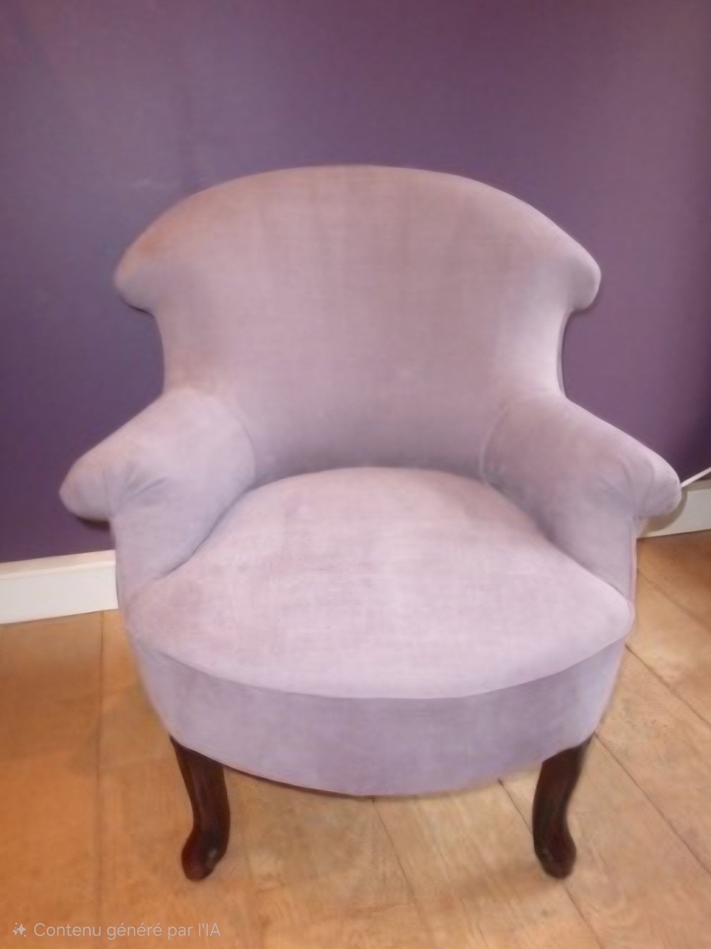 Crapaud ancien garni en velours mauve sur pieds bois